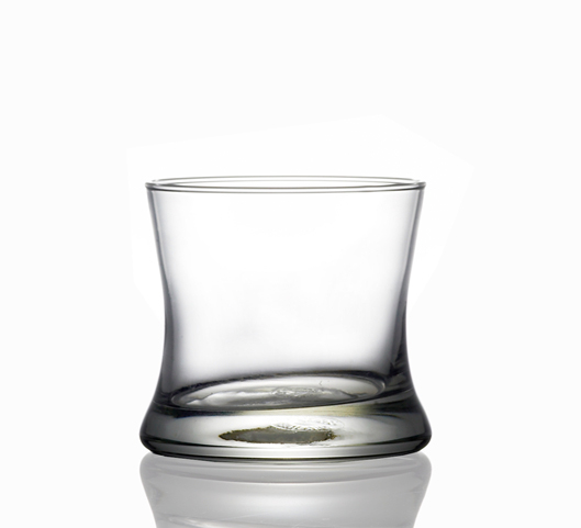 厚實(shí)玻璃啤酒杯