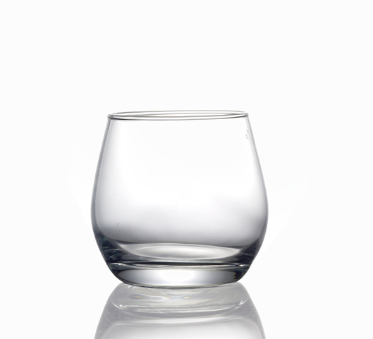 厚實(shí)玻璃啤酒杯